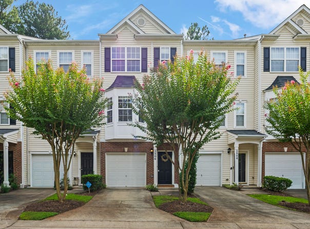 2806 Wyntercrest Lane, Durham, NC 27713