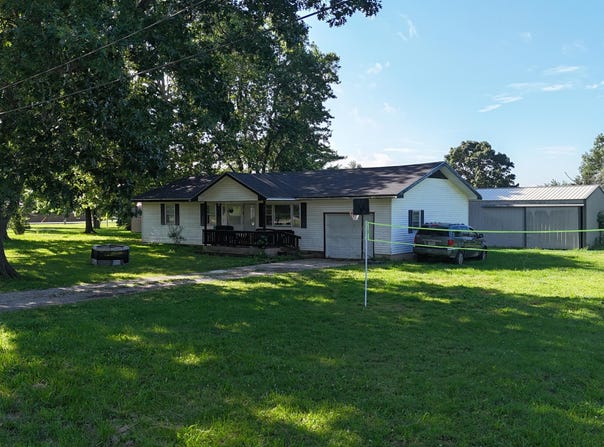 506 E Van Every Street, Seymour, MO 65746