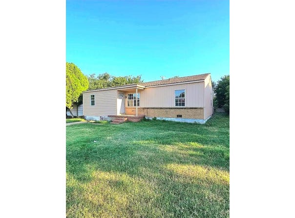 717 Judy Avenue, Altus, OK 73521
