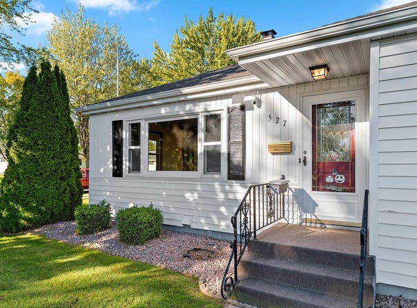 527 PARKER Avenue, ALGOMA, WI 54201