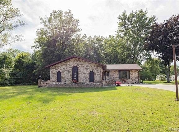 16300 Hannan Road, Romulus, MI 48174