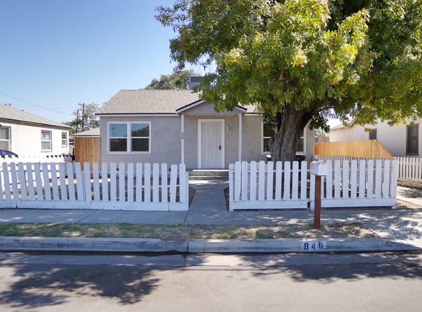 848 N E Street, Tulare, CA 93274