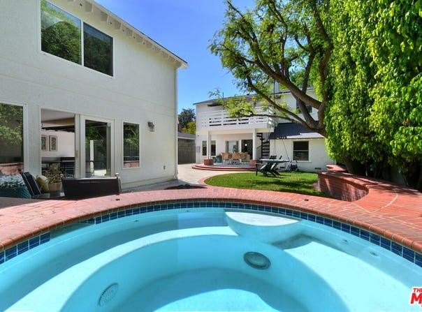 4176 Klump Ave, Studio City, CA 91602