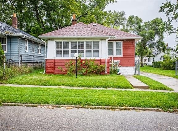 425 E Jamieson Street, Flint, MI 48505