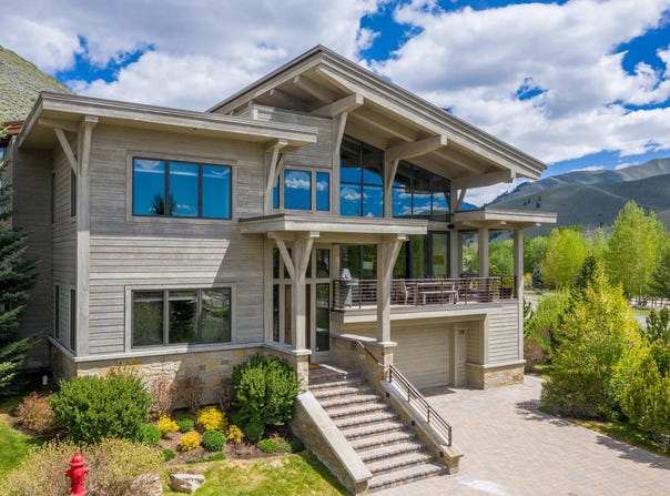 19 Cloud Nine Dr, Sun Valley, ID 83353