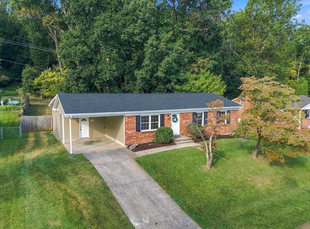 661 GLORIA PL, STAUNTON, VA 24401
