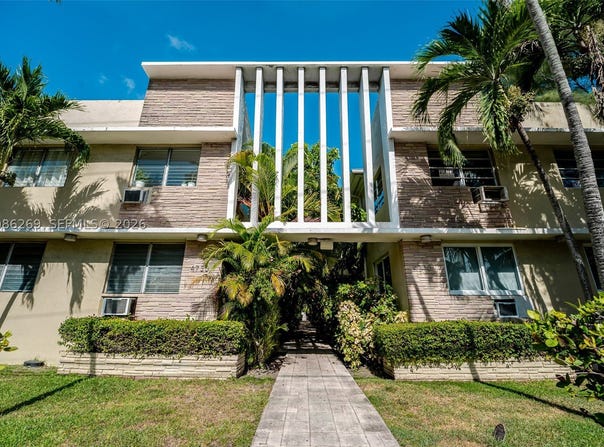 4740 Pine Tree Dr, Miami Beach, FL 33140