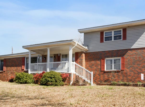 2277 Tabor Road, Gadsden, AL 35904
