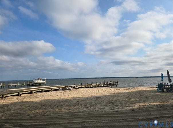 242 Rappahannock Drive, Dunnsville, VA 22454