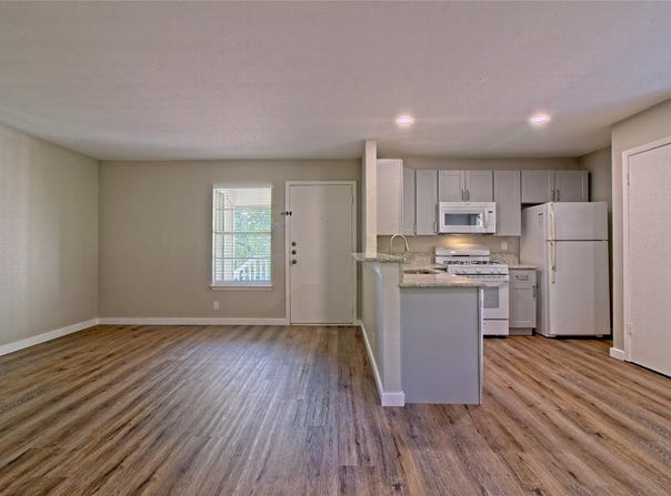 401 Hedgewood Dr, Georgetown, TX 78628