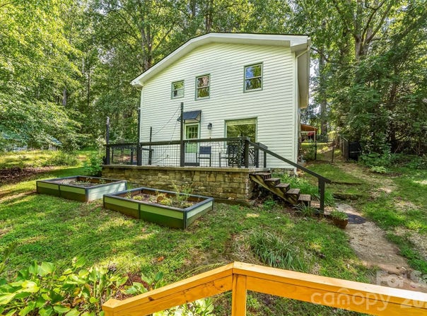 141 Silversteen Drive, Brevard, NC 28712