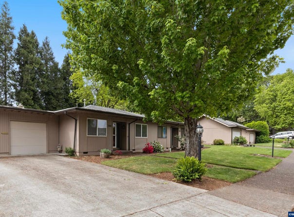 1044 Chestnut St NW, Salem, OR 97304