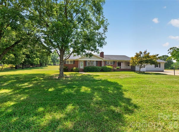 2639 Mount Olive Church Road, Newton, NC 28658