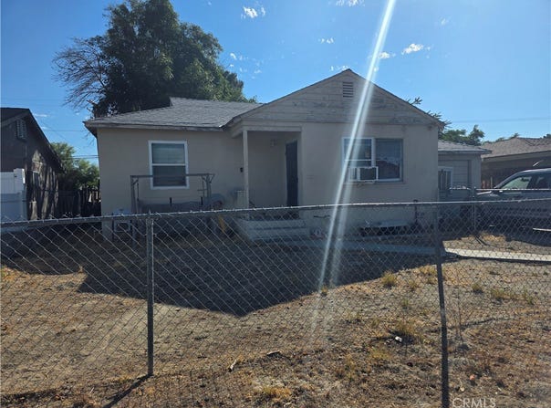 264 N Dillon, San Jacinto, CA 92583