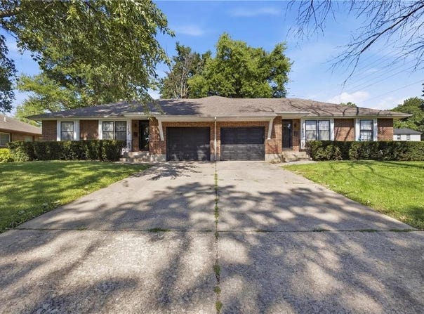 5900 Westridge Road, Raytown, MO 64133