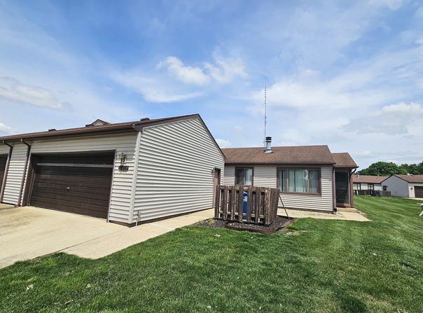 906 Pomona Drive, Champaign, IL 61822