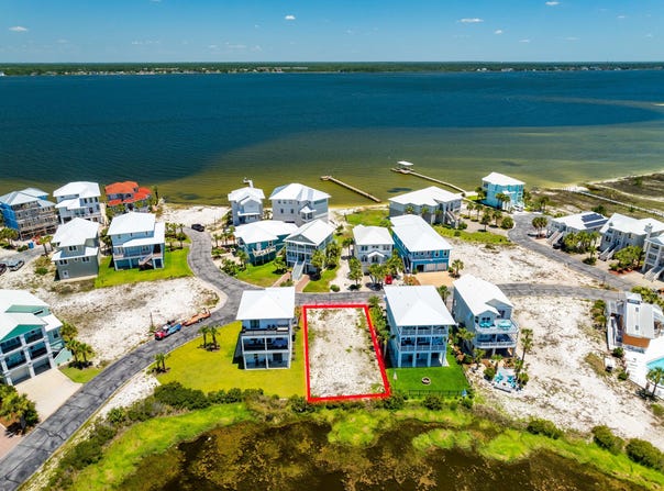 Bermuda Dr lot: 4, Navarre, FL 32566
