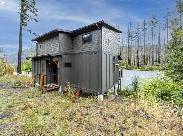 50010 MCKENZIE Hwy, Vida, OR 97488