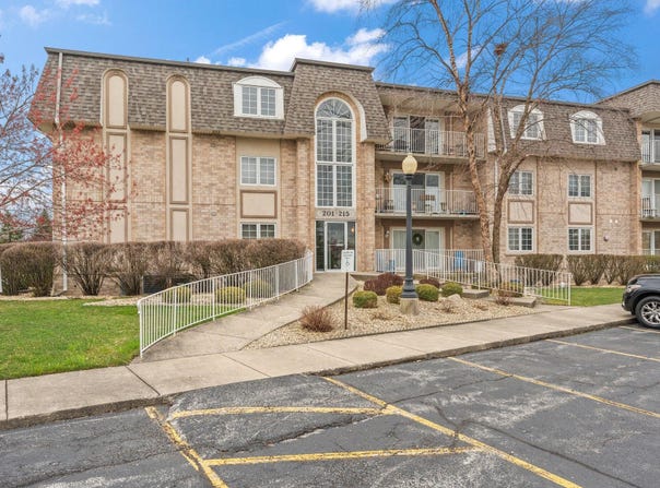 212 Swan Drive, Dyer, IN 46311