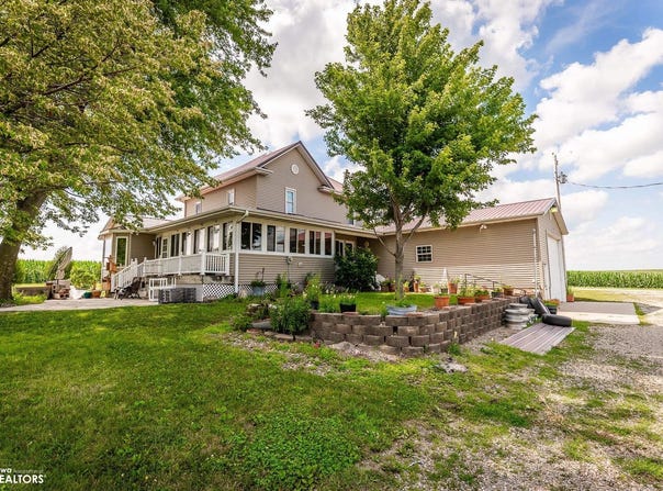 2054 350Th Avenue, Brooklyn, IA 52211