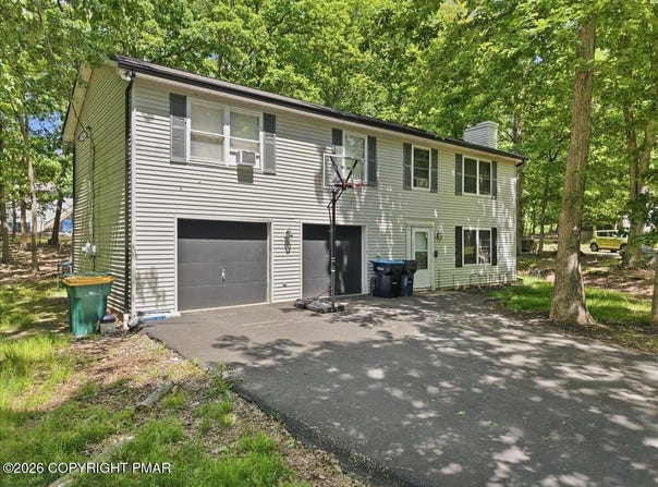 1709 Winona Terrace, East Stroudsburg, PA 18301