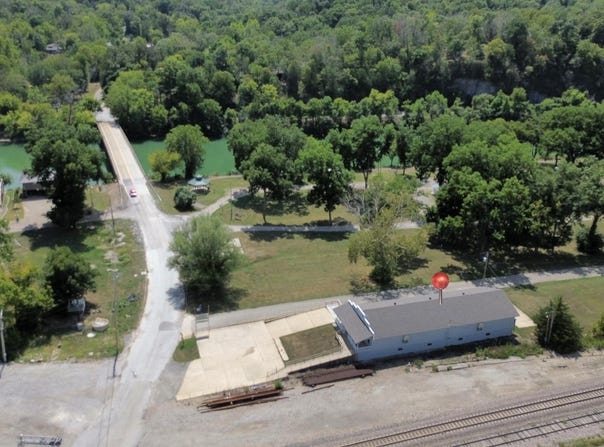 5 N Spring Street, Hardy, AR 72542