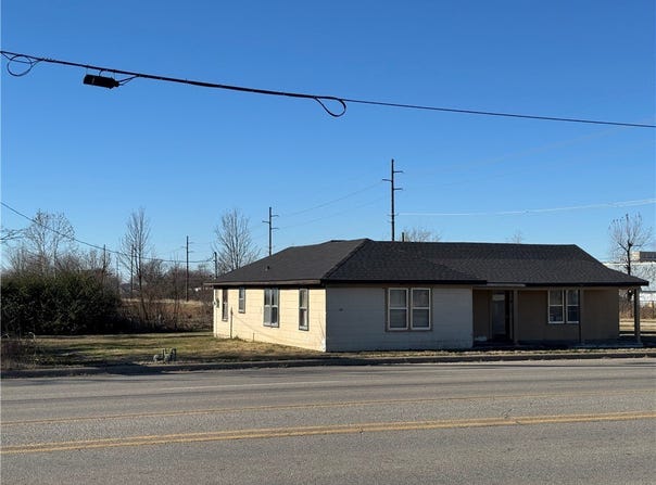 1220 N 13th Street, Rogers, AR 72756