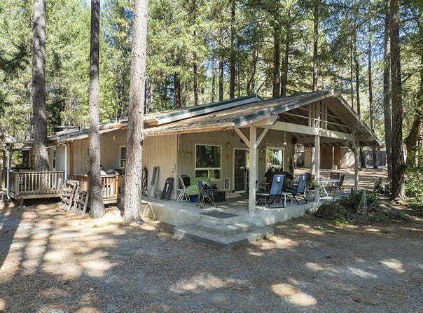 3504 Azalea Drive, Grants Pass, OR 97526