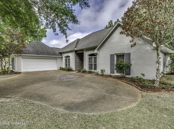 344 Indian Gate Circle, Ridgeland, MS 39157