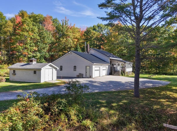 376 Veterans Highway, Brooks, ME 04921