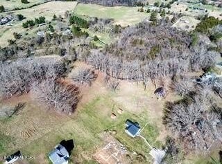 Howard Rd, LaFollette, TN 37766