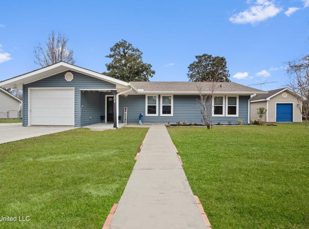254 Pine Ridge Drive, Waveland, MS 39576