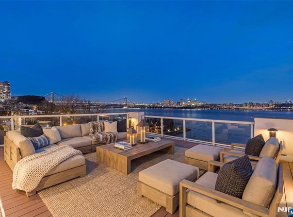 1286 River Road, Edgewater, NJ 07020