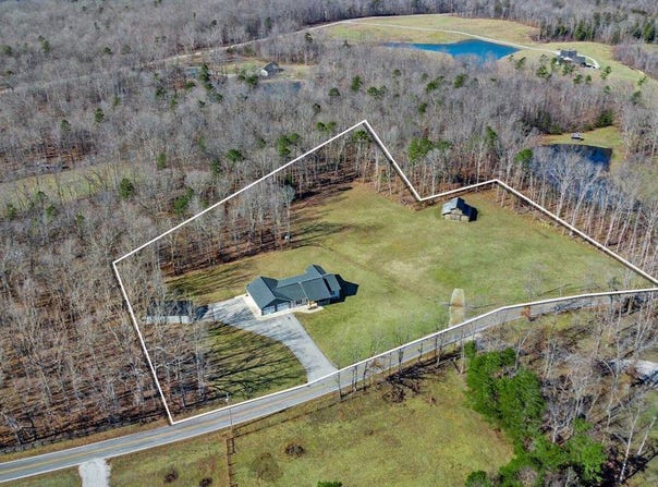 1926 Old Grimsley Rd, Grimsley, TN 38565