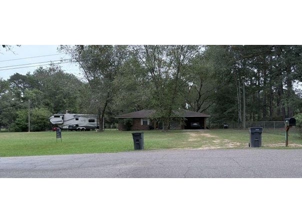 1092 Howell Rd, Purvis, MS 39475