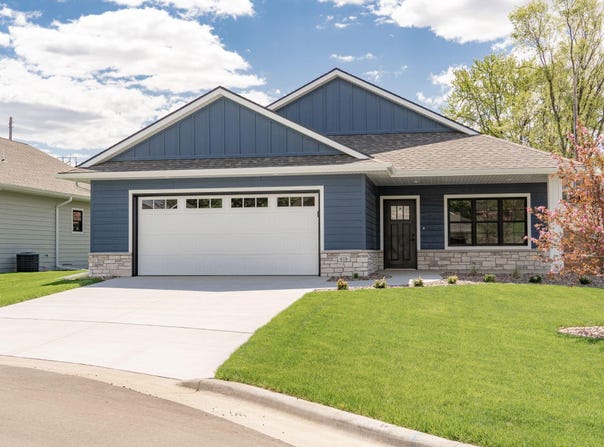 618 Johnson Pl, Onalaska, WI 54650