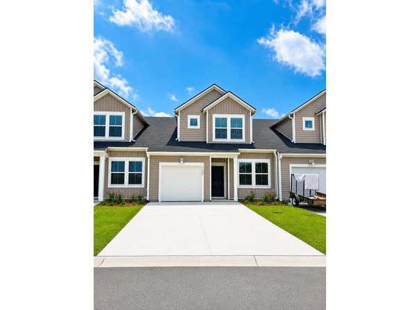 1104 Pit Crew Dr., Myrtle Beach, SC 29579