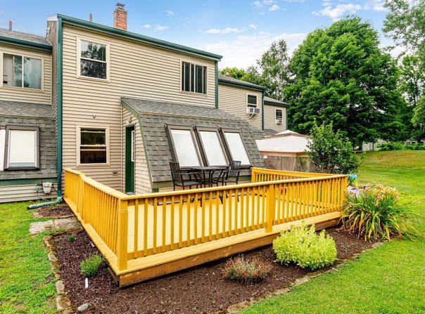 17 Hideaway Lane, Williston, VT 05495