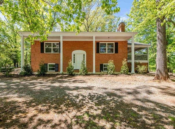 337 CARRSBROOK DR, Charlottesville, VA 22901