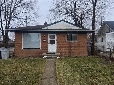 1040 E Bernhard Avenue, Hazel Park, MI 48030