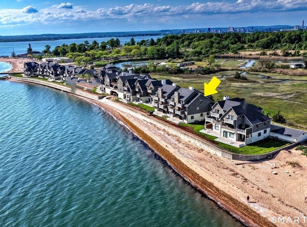 2 Old Town Highway, East Haven, CT 06512