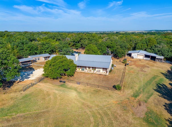 3305 E Fm 916, Cleburne, TX 76031