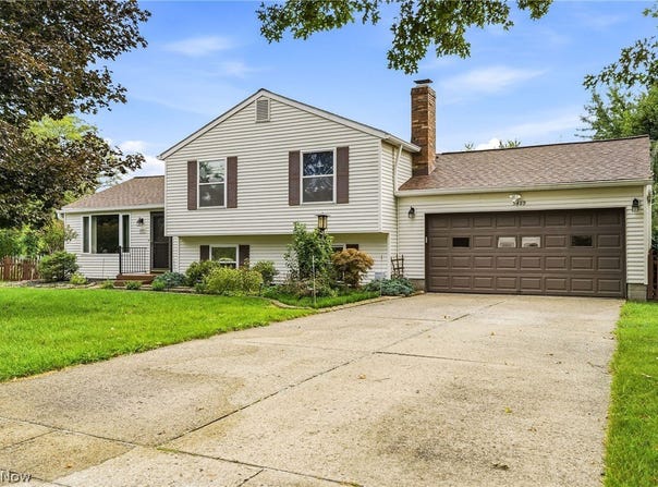 5489 Young Road, Stow, OH 44224