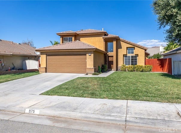 975 Peacock Dr, San Jacinto, CA 92583