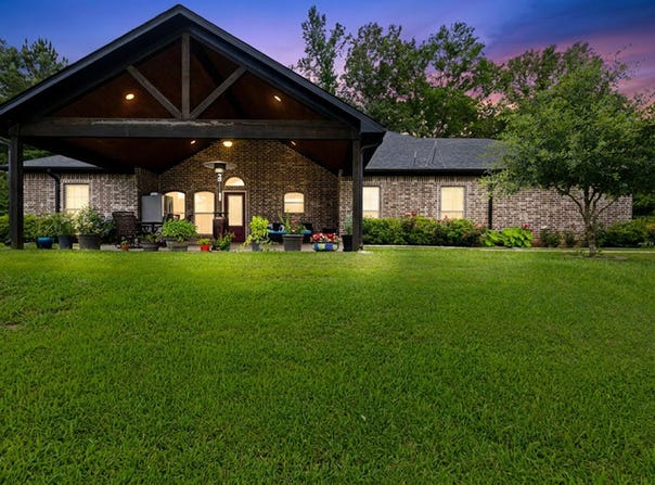 3688 Holly Rd, Gilmer, TX 75644