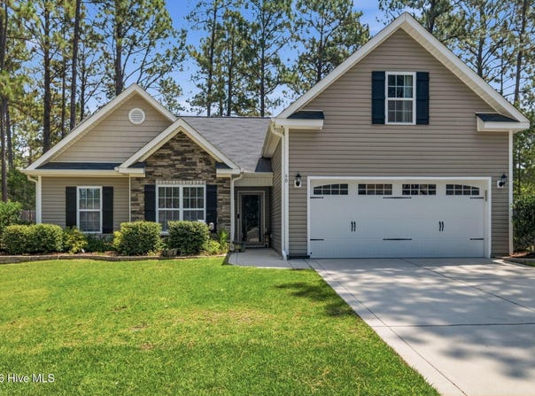 60 Sawmill Road W, Pinehurst, NC 28374