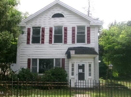 558 3rd Avenue, Troy, NY 12182