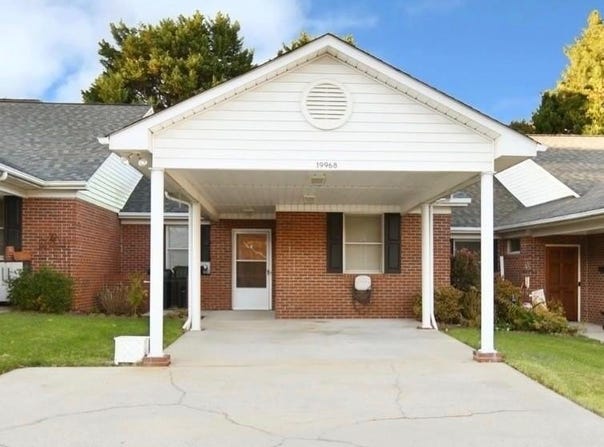 19968 Oak Leaf Circle, Cornelius, NC 28031