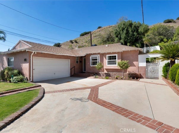 10025 Roscoe Boulevard, Sun Valley, CA 91352