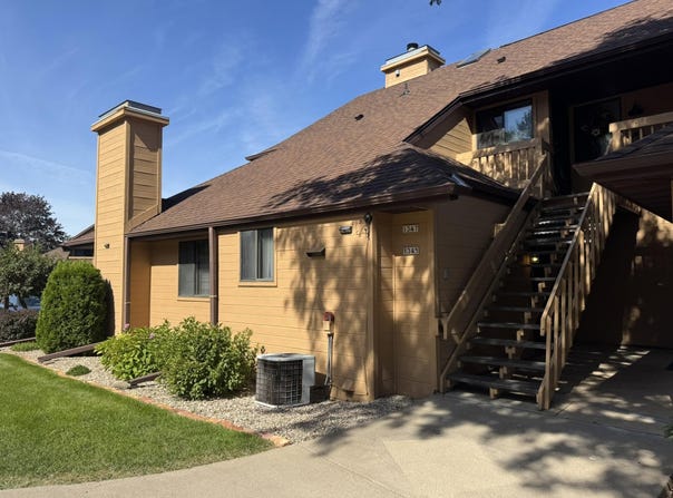 1345 W 18TH Avenue, OSHKOSH, WI 54902